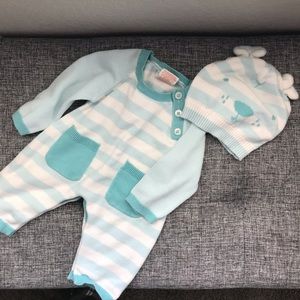 Newborn outfit with hat